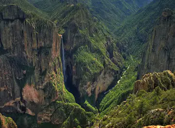 Cascada de Basaseachi National Park