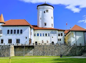 slovakia/zilina/attraction/budatin-castle