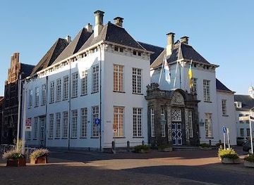 netherlands/nijmegen/attraction/old-city-hall-zutphen