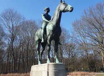 germany/potsdam/attraction/amazone-zu-pferde