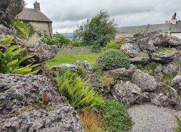 united-kingdom/yorkshire-dales-national-park/attraction/aysgarth-edwardian-rock-garden