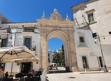 italy/puglia/attraction/porta-santo-stefano
