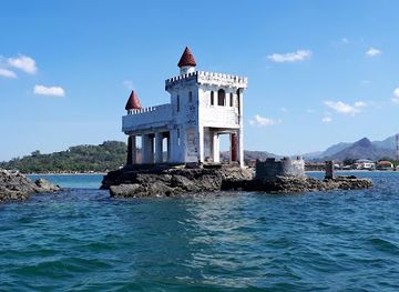 philippines/subic/attraction/enchanted-castle-subic-bay