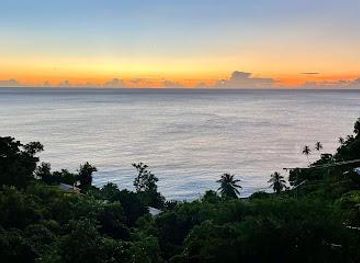 dominica/castle-bruce/attraction/toucari-bay