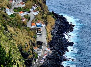 portugal/azores/attraction/cascata-da-ponta-do-arnel