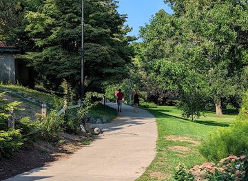 rhode-island/burlingame-state-park/attraction/wilcox-park