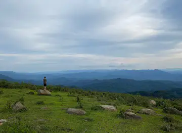 ພູພັນແປດຮ້ອຍ 1800 Mountain