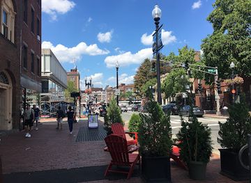 massachusetts/central-massachusetts/attraction/harvard-square