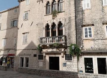 croatia/split/attraction/cipiko-palace