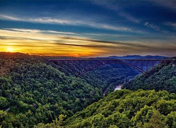 west-virginia/new-river-gorge-national-park-and-preserve/attraction/adventures-on-the-gorge