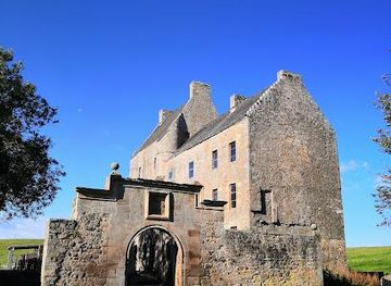 united-kingdom/edinburgh/attraction/midhope-castle