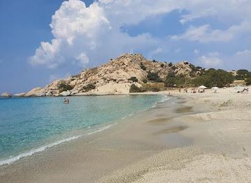 greece/mykonos/attraction/mikri-vigla-beach