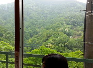 japan/hakone/attraction/kawazu-no-taki-waterfall