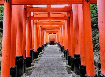 japan/kyoto/attraction/fushimi-inari-shrine-thousand-torii-gates