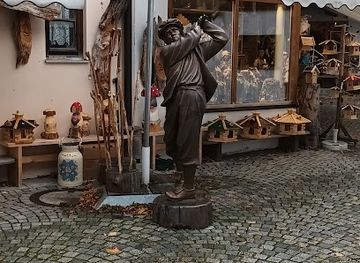 germany/oberammergau/attraction/golfspieler-skulptur