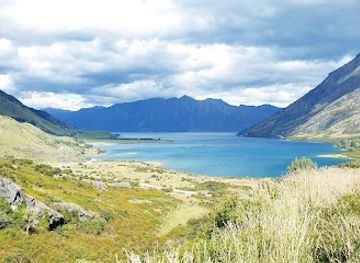 new-zealand/mount-aspiring-national-park/attraction/lake-hawea-lookout