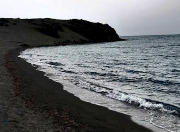 oman/masirah-island/attraction/hamr-alkbyrh