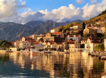 Perast Lake Promenade