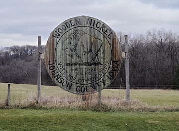 iowa/iowa-city/attraction/world-s-largest-wooden-nickel
