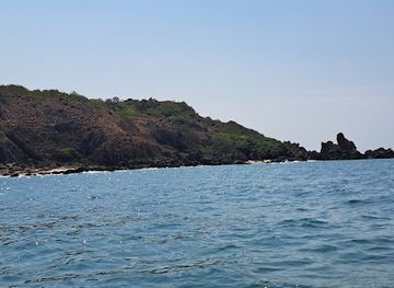 india/tarkarli/attraction/tarkarli-rock-beach