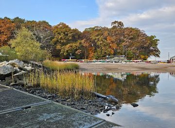 connecticut/greenwich-point-park/attraction/pelican-island