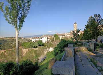 spain/segovia/attraction/plaza-jardin-de-mauricio-fromkes