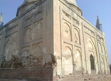 pakistan/sindh/attraction/shah-baharo-tomb-larkana