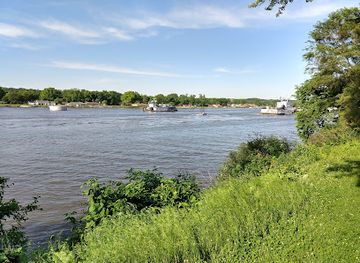 illinois/northern-illinois/attraction/illini-state-park