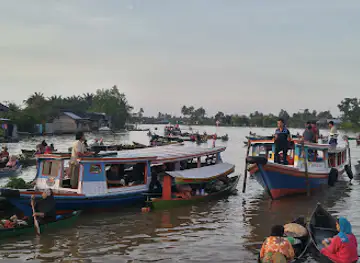 Kawasan Wisata Pasar Terapung