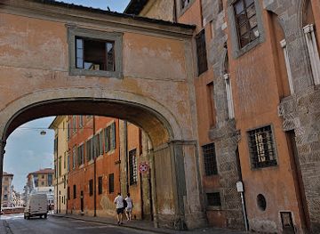 italy/pisa/attraction/palazzo-delle-vedove