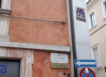 italy/ravenna/attraction/invader-mosaic