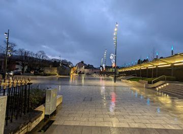 ireland/county-tipperary/attraction/kickham-plaza