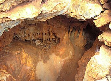 greece/samaria-gorge/attraction/samonas-cave