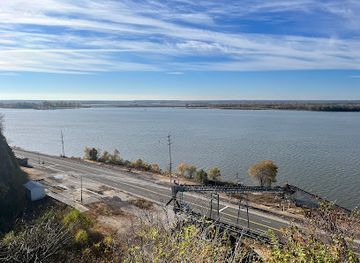 illinois/great-river-road/attraction/riverview-park