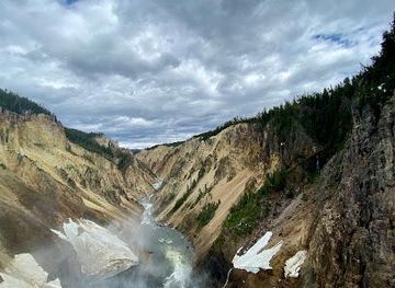 montana/yellowstone-national-park/attraction/brink-of-lower-fls-trl