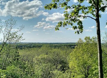 wisconsin/kettle-moraine/attraction/emma-carlin-trail-head
