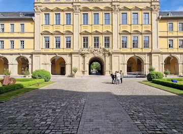 germany/wurzburg/attraction/innenhof-juliusspital