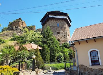 slovakia/novohrad/attraction/filakovo-castle