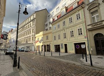 czechia/prague/attraction/tibet-cheery-tree-street