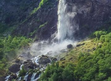 norway/gudvangen/attraction/rjoandefossen