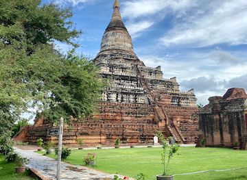 myanmar-burma/bagan/new-bagan/attraction/shwesandaw-pagoda