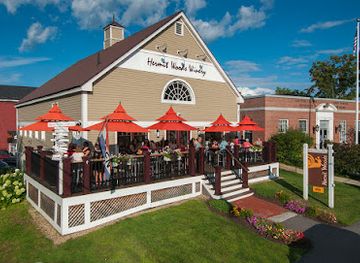 new-hampshire/lake-winnipesaukee/attraction/hermit-woods-winery-eatery
