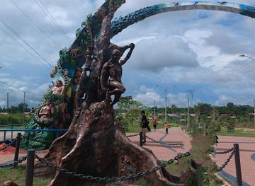 peru/tambopata-national-reserve/attraction/alameda-arco-de-la-biodiversidad