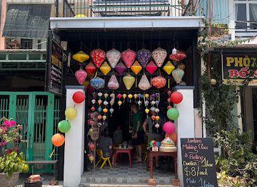 vietnam/hoi-an-ancient-town/attraction/lantern-making-class