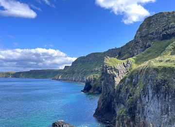 ireland/giant-s-causeway/attraction/rope-bridge-quarry-got