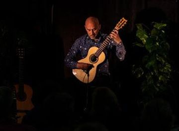 spain/ronda/attraction/ronda-guitar-music