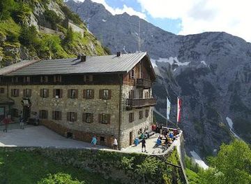 austria/innsbruck/attraction/karwendelhaus-in-karwendel