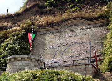 hungary/tokaj-wine-region/attraction/tokaji-orszagzaszlo-emlekmu