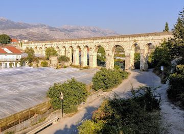 croatia/split/attraction/diocletian-aqueduct