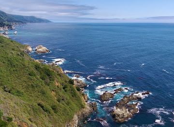 california/big-sur/attraction/pfeiffer-beach